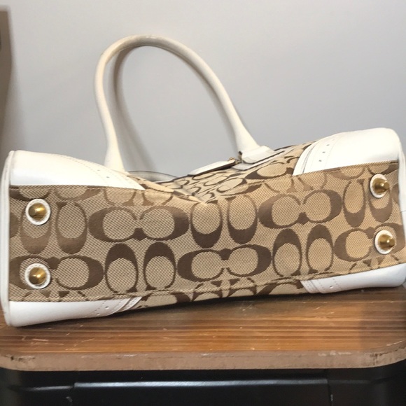 Authentic Coach Handbag - Picture 5 of 5